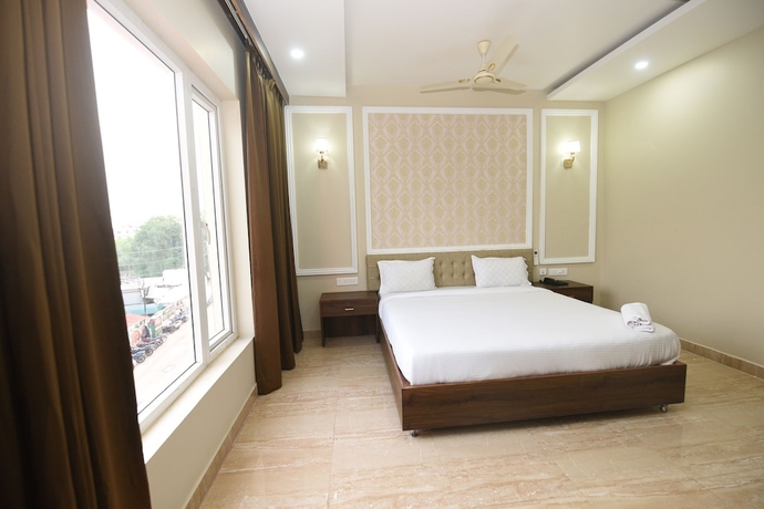 Imagen de la habitación del Hotel Nilay Residency. Foto 10
