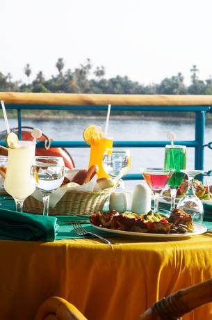Imagen del bar/restaurante del Hotel Nile Carnival Cruise. Foto 3