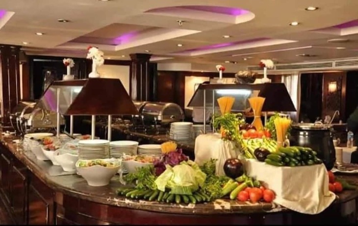 Imagen de la habitación del Hotel Nile Cruise Cairo. Foto 20