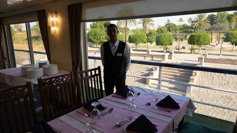 Imagen del bar/restaurante del Hotel Nile Cruise Luxor and Aswan 3 and 4 nights. Foto 5