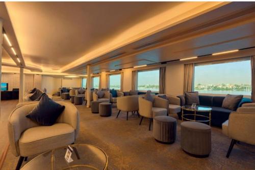 Imagen general del Hotel Nile Cruise ROYAL II every Friday from ASWAN 3 nights & every Monday from LUXOR 4 nights. Foto 3