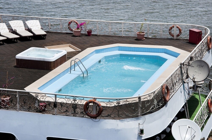 Imagen de la piscina del Hotel Nile Supreme. Foto 17