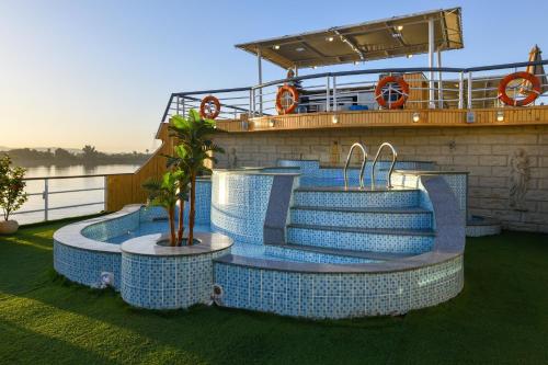 Imagen general del Hotel Nile Treasure Cruise - 4 or 7 Nights From Luxor each Saturday and 3 or 7 Nights From Aswan each Wedn. Foto 12