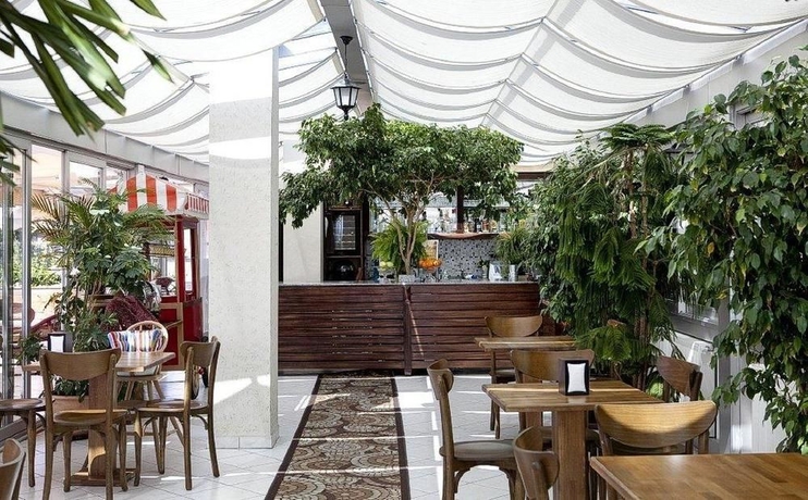 Imagen del bar/restaurante del Hotel Niles Istanbul - Special Class. Foto 4