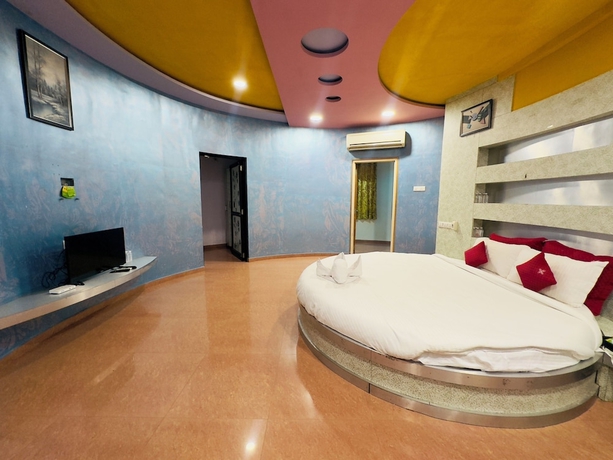 Imagen de la habitación del Hotel Nilkanth Resort - Best Resort in Anand. Foto 3