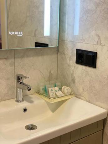 Imagen de la habitación del Hotel Nil&uuml;fer Otel. Foto 18