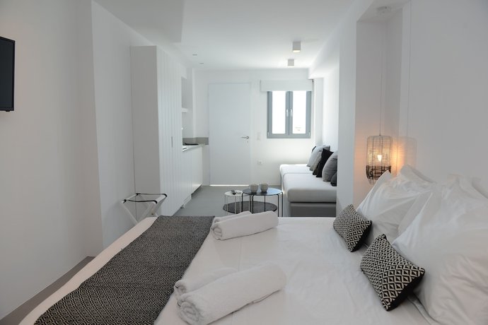 Imagen de la habitación del Hotel Nimbus Mykonos. Foto 2