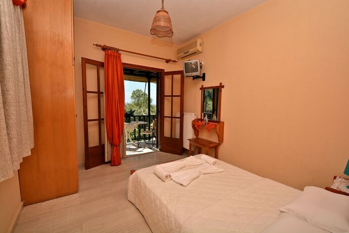 Imagen de la habitación del Hotel Nina Apartments. Foto 15