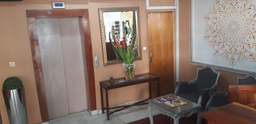 Imagen de los interiores del Hotel Nina. Foto 14