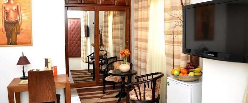 Imagen general del Hotel Nina. Foto 1