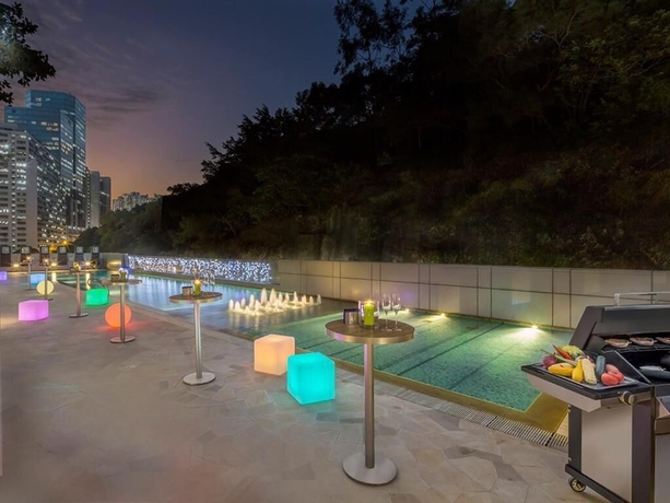 Imagen de la piscina del Hotel Nina Island South. Foto 17