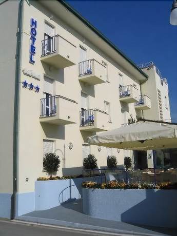 Imagen general del Hotel Nina, Marina di Bibbona. Foto 1