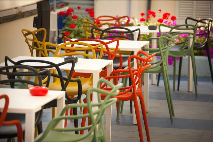 Imagen del bar/restaurante del Hotel Nina, Marina di Bibbona. Foto 3
