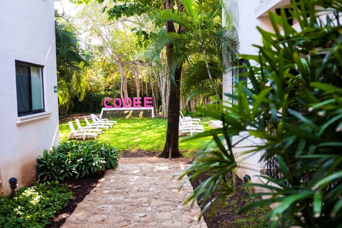 Imagen de los exteriores del Hotel Nina Playa Del Carmen. Foto 10