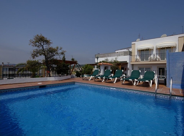 Imagen de la piscina del Hotel Ninays. Foto 19