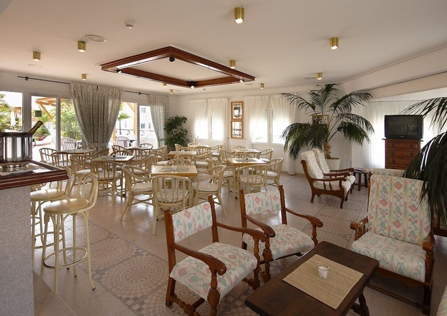 Imagen del bar/restaurante del Hotel Ninays. Foto 6