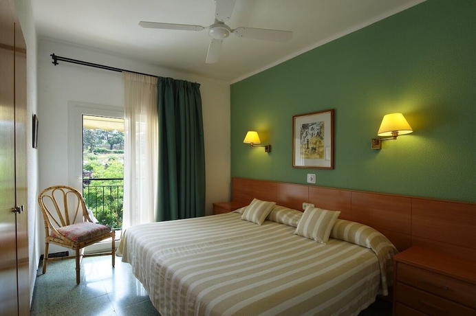 Imagen de la habitación del Hotel Ninays. Foto 8