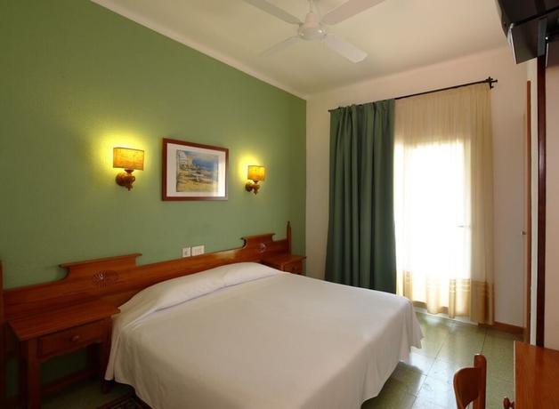 Imagen de la habitación del Hotel Ninays. Foto 9