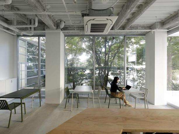 Imagen de los interiores del Hotel Nine Hours Shin Osaka Station. Foto 8