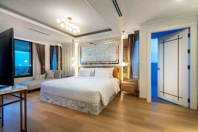 Imagen de la habitación del Hotel Nine River. Foto 19