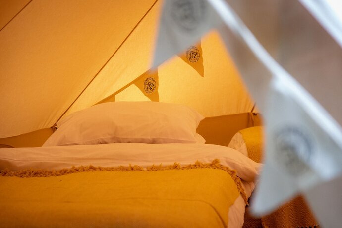 Imagen general del Hotel Nine Yards Bell Tents At The Open. Foto 3