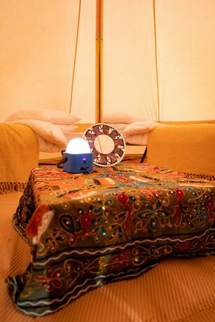 Imagen de la habitación del Hotel Nine Yards Bell Tents At The Open. Foto 8