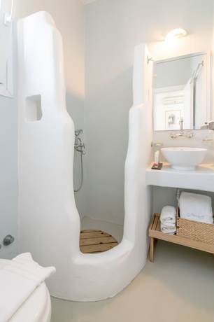 Imagen de la habitación del Hotel Ninemia Suites and Open air Spa. Foto 9