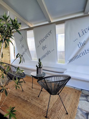 Imagen de los interiores del Hotel Ninemia Suites and Open air Spa. Foto 17