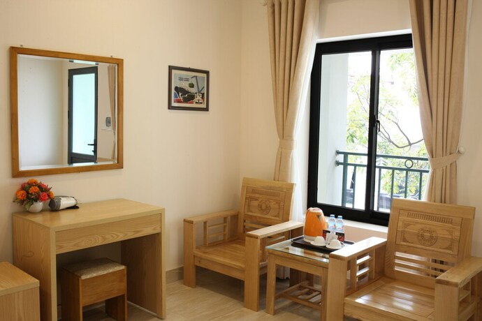 Imagen de la habitación del Hotel Ninety Nine Center. Foto 5