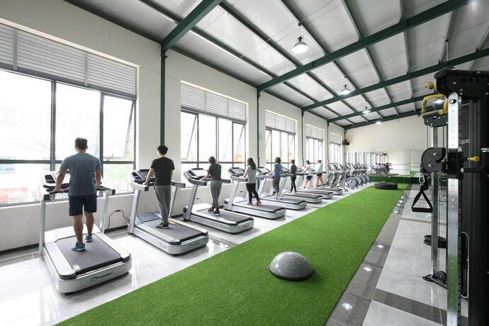 Imagen de los interiores del Hotel Ninety Nine Center. Foto 15