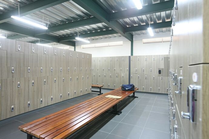 Imagen de los interiores del Hotel Ninety Nine Center. Foto 17
