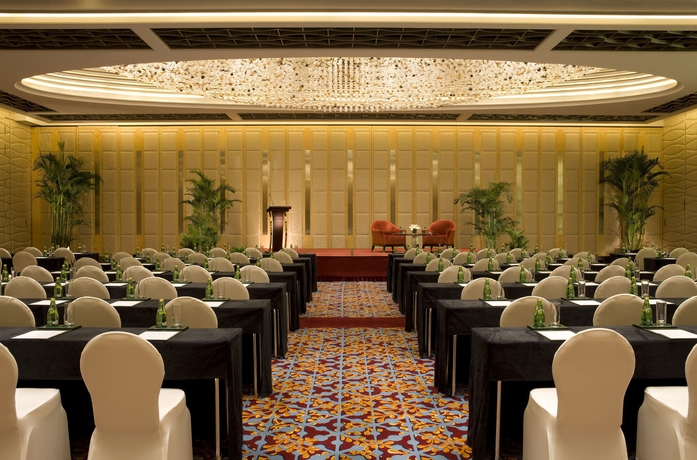 Imagen de los interiores del Hotel Ningbo Marriott. Foto 12