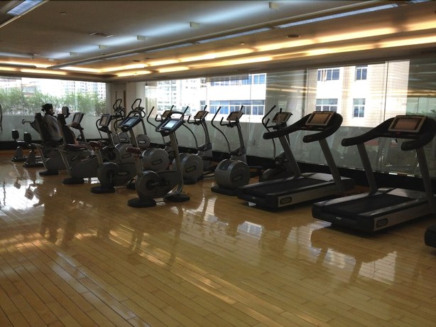 Imagen de los interiores del Hotel Ningbo Portman Plaza. Foto 19