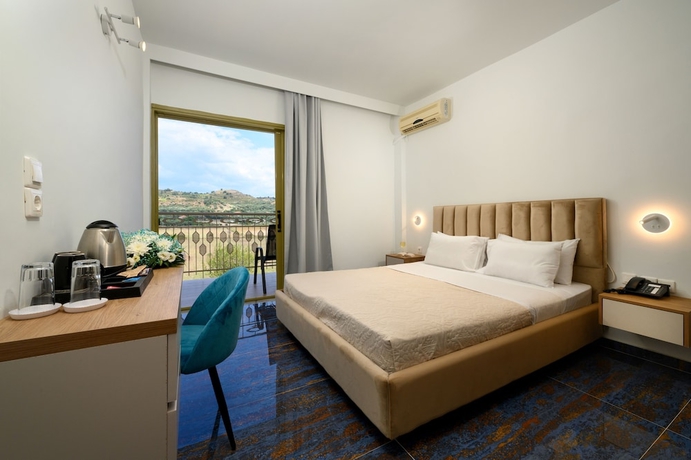 Imagen de la habitación del Hotel Ninos Grand Beach and Resort. Foto 4