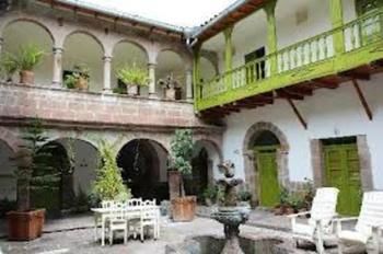 Imagen de los exteriores del Hotel Ni&ntilde;os Meloc. Foto 5