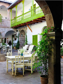 Imagen de los exteriores del Hotel Ni&ntilde;os Meloc. Foto 6