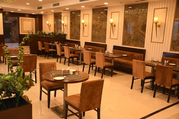 Imagen del bar/restaurante del Hotel Nio By Tarika, Sector-1, Noida. Foto 4