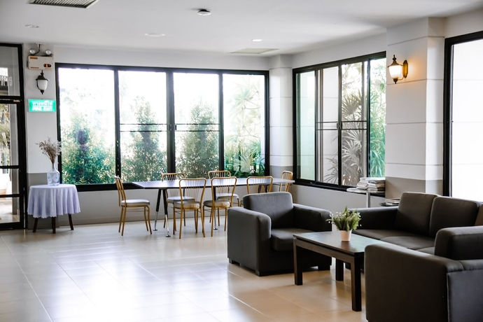 Imagen de los interiores del Hotel Nipa Garden. Foto 17