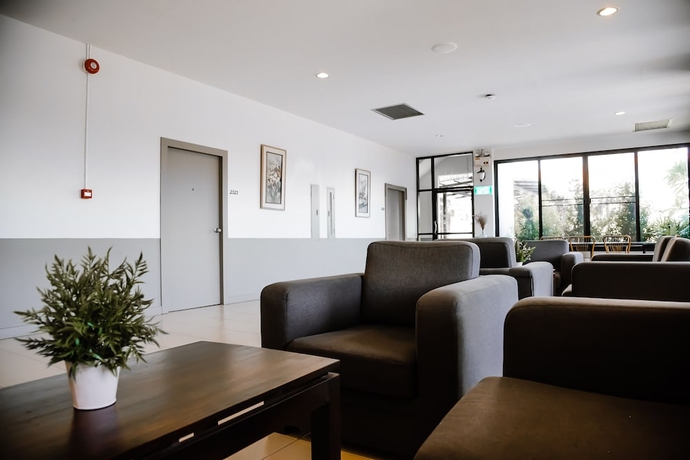 Imagen de los interiores del Hotel Nipa Garden. Foto 19