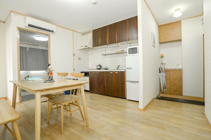 Imagen de la habitación del Hotel Nipponbashi Super House. Foto 22