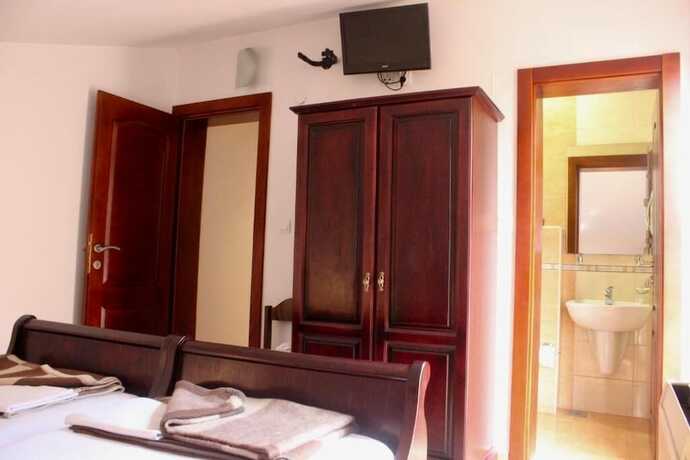 Imagen general del Hotel Nir Apartments Budva. Foto 5