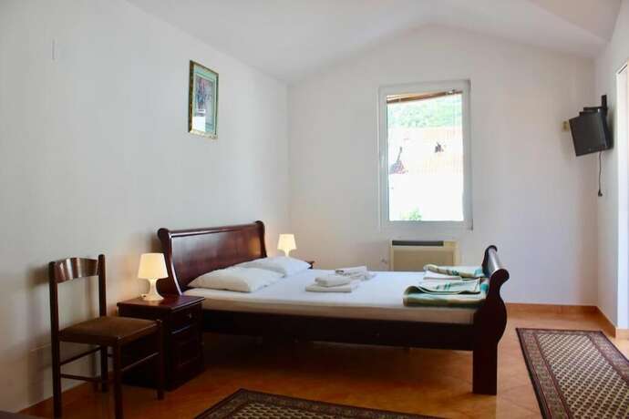 Imagen general del Hotel Nir Apartments Budva. Foto 14