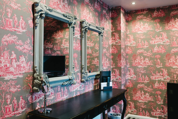 Imagen de los interiores del Hotel Nira Caledonia. Foto 12