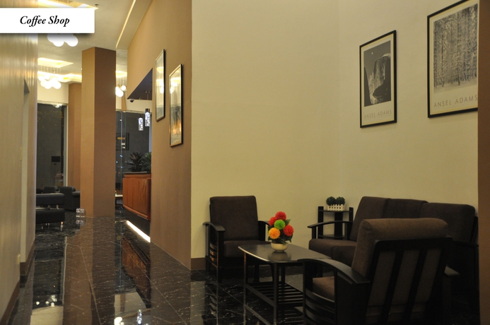 Imagen de los interiores del Hotel Nirain Suites. Foto 15