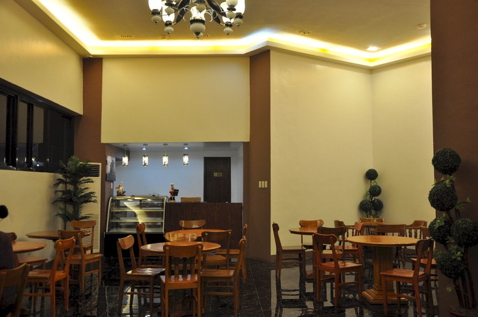 Imagen del bar/restaurante del Hotel Nirain Suites. Foto 5