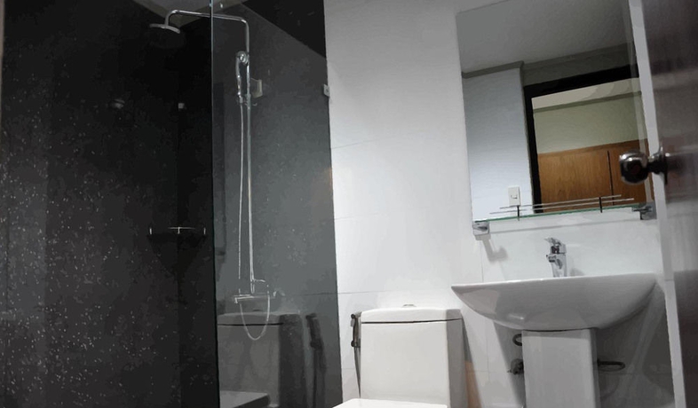 Imagen de la habitación del Hotel Nirain Suites. Foto 14