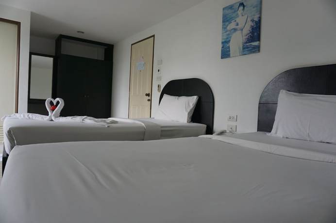 Imagen de la habitación del Hotel Nirakon. Foto 13