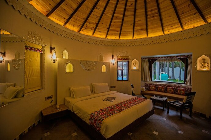 Imagen de la habitación del Hotel Nirali Resorts. Foto 18