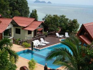 Imagen general del Hotel Niramon Sunview Resort. Foto 12
