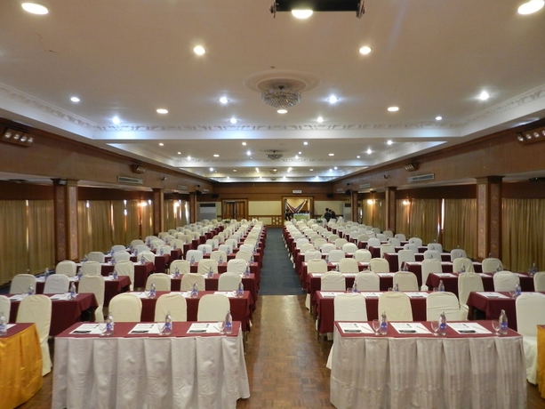 Imagen de los interiores del Hotel Niran Grand Bangkok. Foto 18